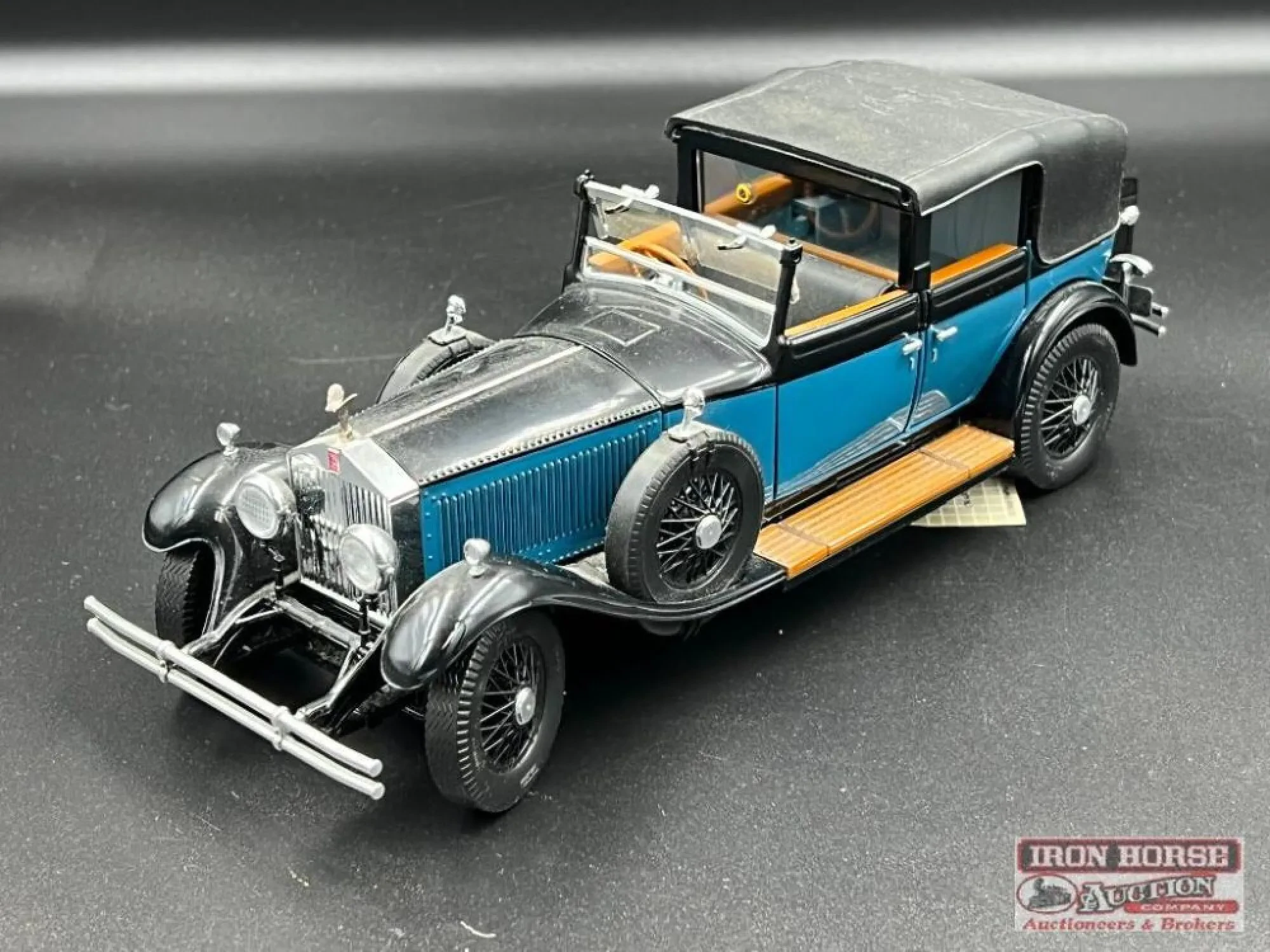 img/3012_diecast-model-car-auctions-a-fun-and-profitable-hobby.webp