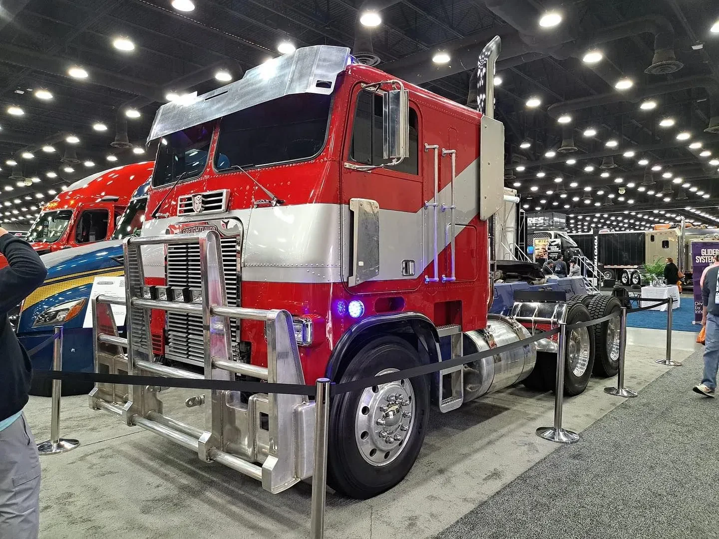 img/3015_optimus-prime-metal-diecast-a-collectors-dream.webp