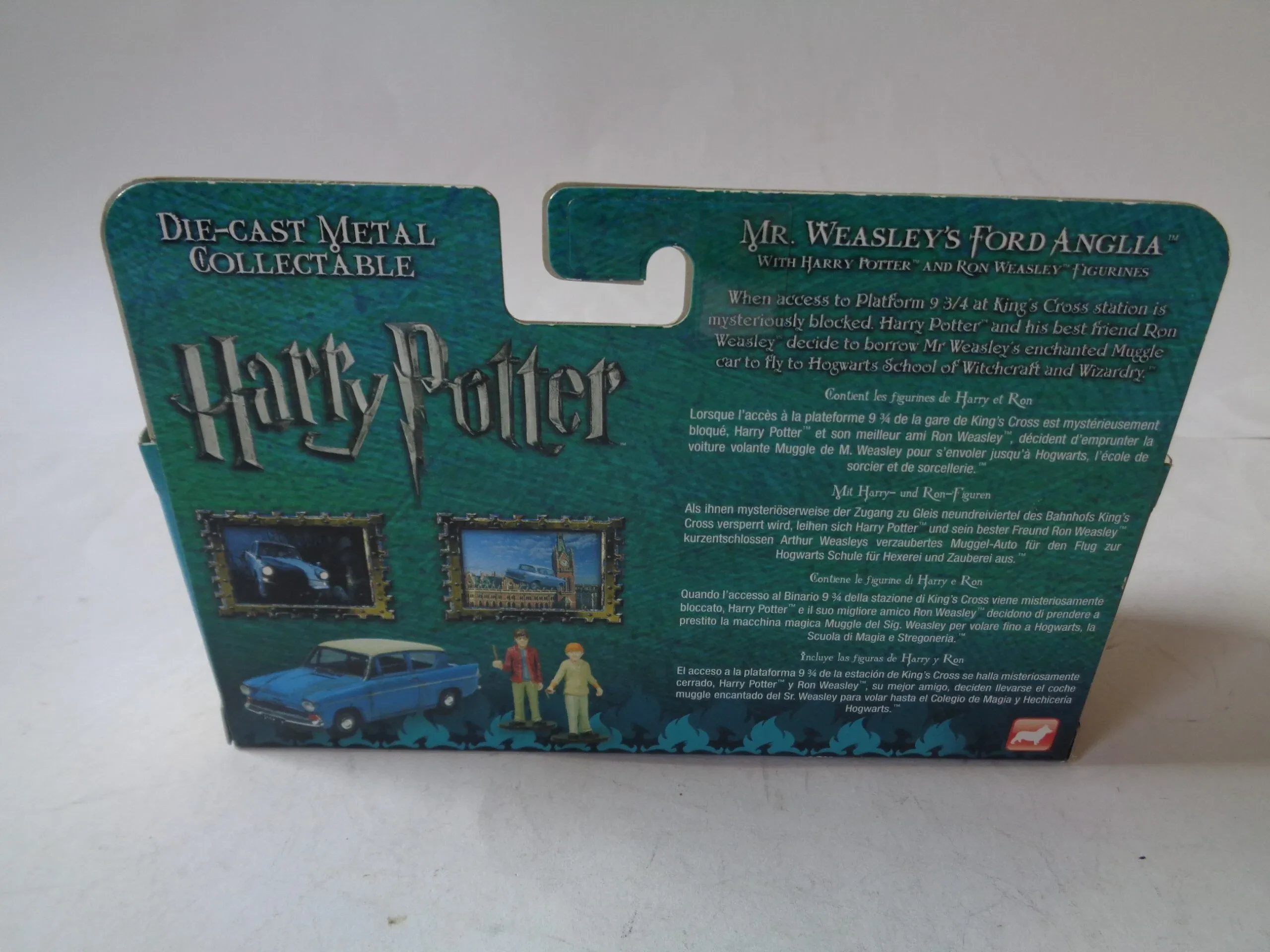 Harry Potter Ford Anglia Boxed 2024