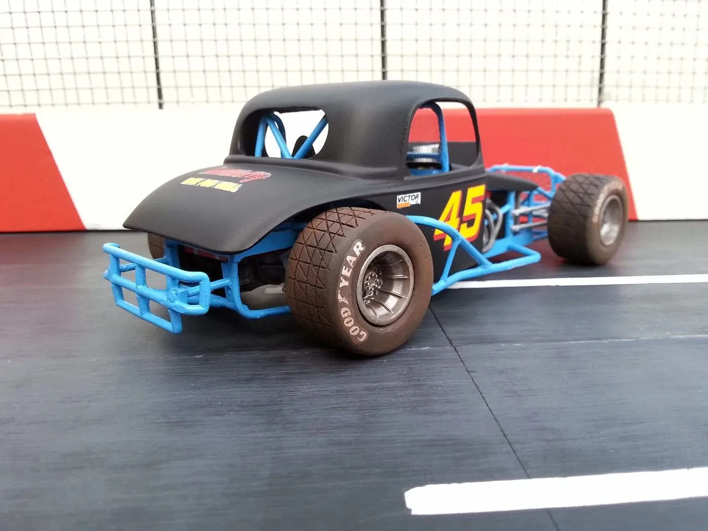 img/3141_dirt-track-diecast-cars-a-collectors-guide.webp
