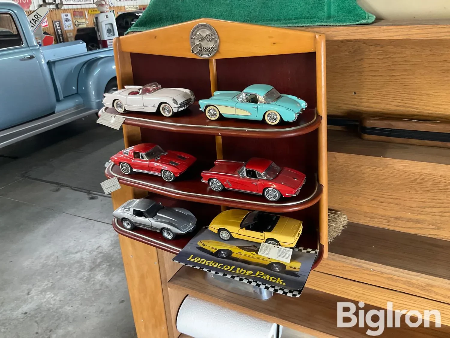 Diecast Corvette display setup