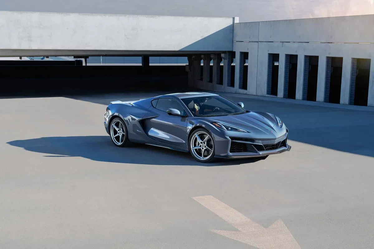 Various colors of 2024 Corvette diecast