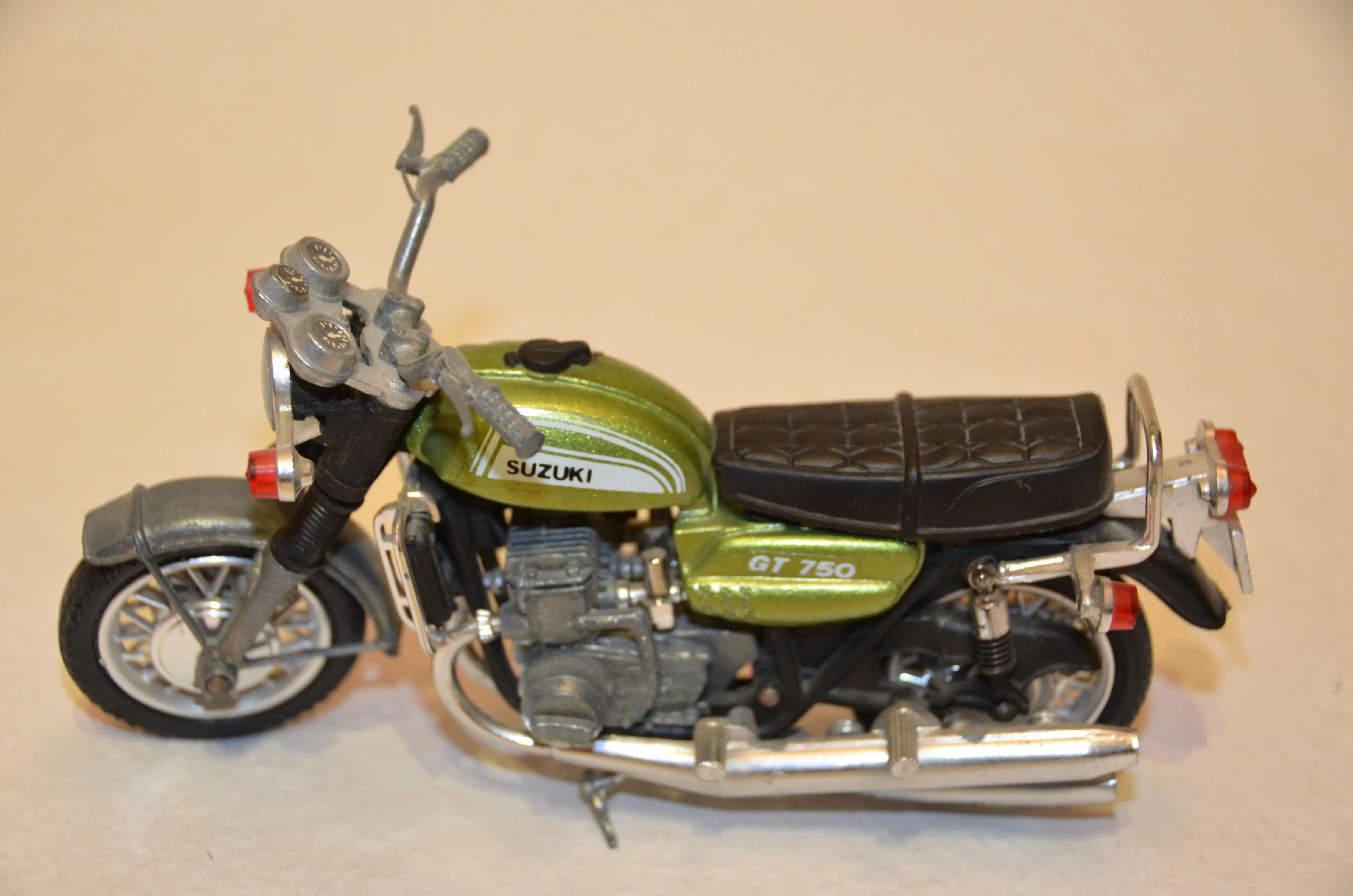img/3181_diecast-motorcycles-in-canada-a-collectors-guide.webp