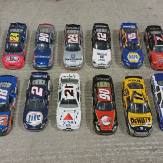 img/3183_your-ultimate-guide-to-nascar-diecast-cars.webp