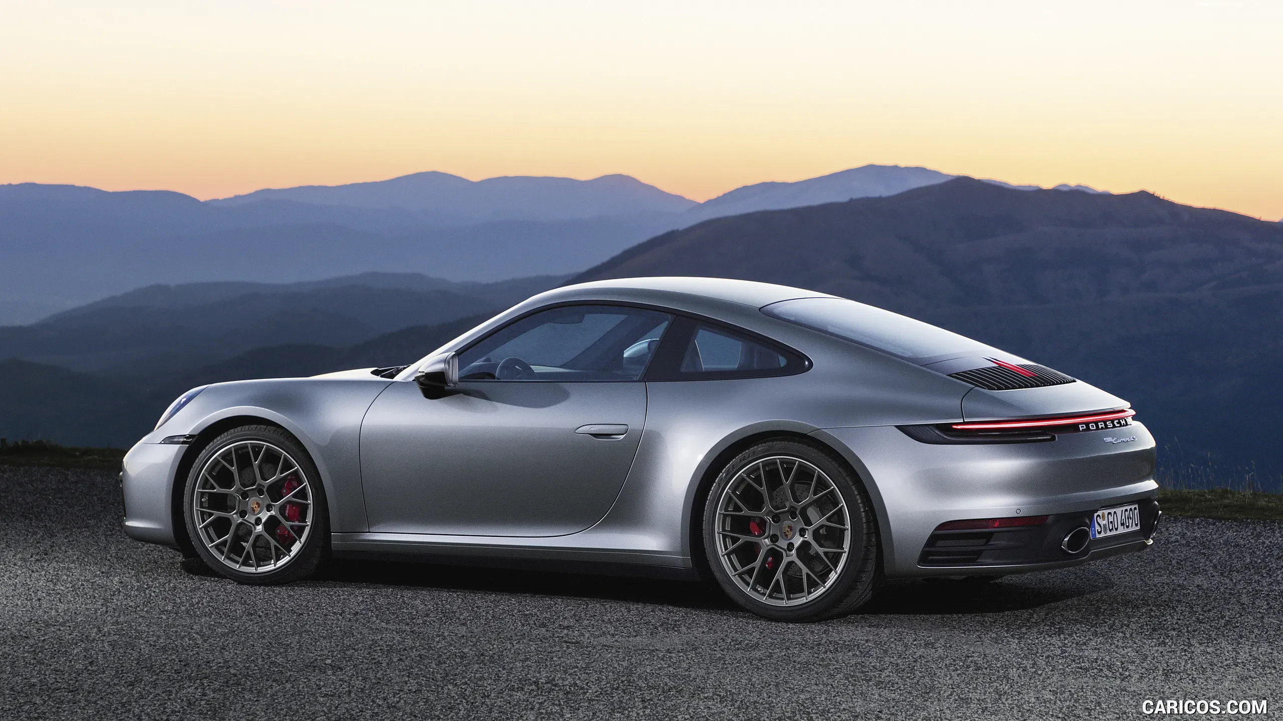 Porsche 911 4S diecast opening doors