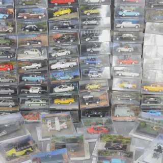 img/3217_james-bond-1-18-diecast-cars-a-collectors-dream.webp