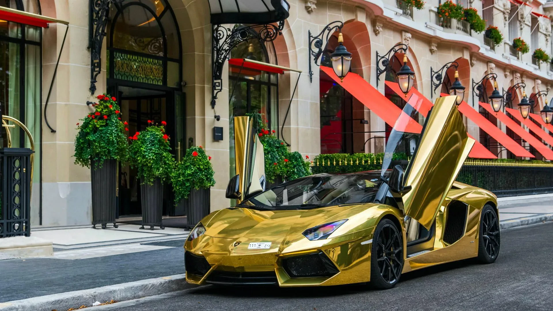 gold diecast car lamborghini