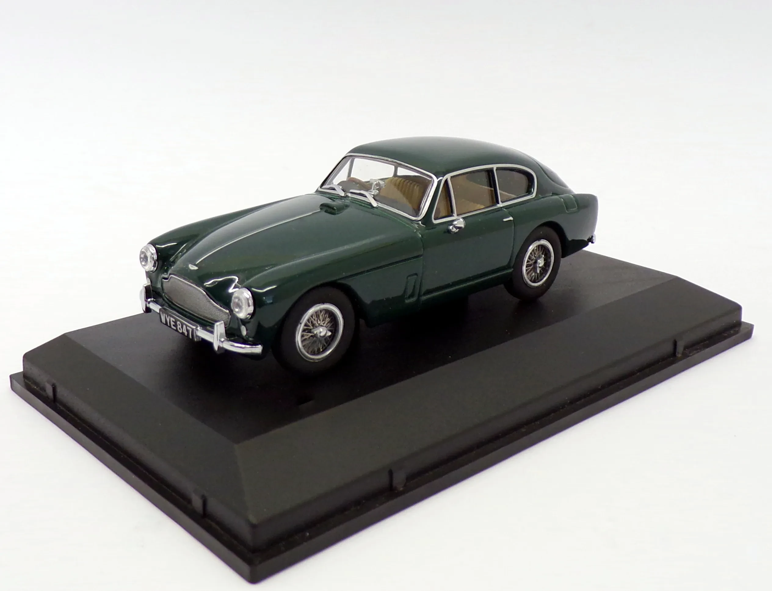 Aston Martin DB11 diecast 1:43 scale