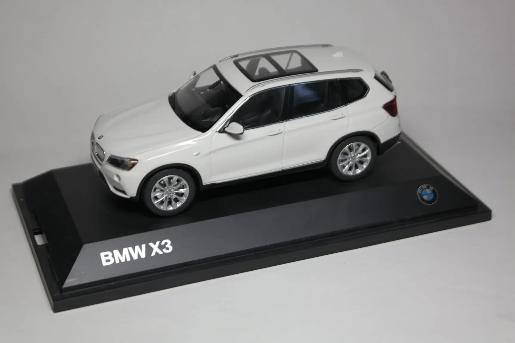 BMW X3 Diecast Model Packaging