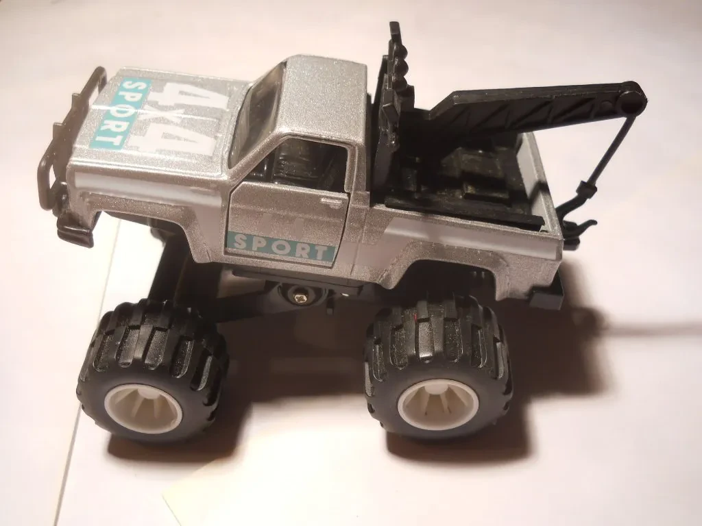 img/3248_monster-truck-diecast-toys-a-big-guide-for-little-and-big-fans.webp