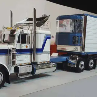 img/3302_diecast-truck-sets-a-collectors-dream.webp