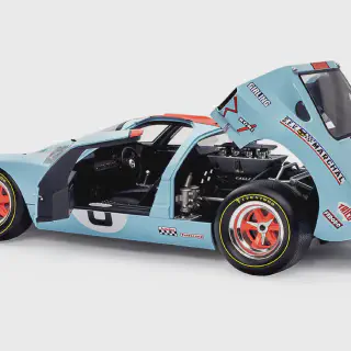 img/3304_ford-gt40-gulf-diecast-models-a-collectors-dream.webp
