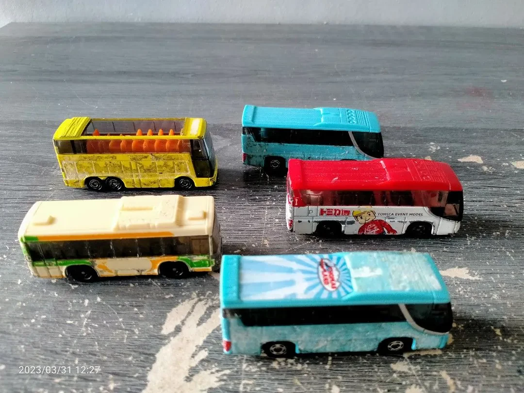 Tomica Diecast Bus Close-up