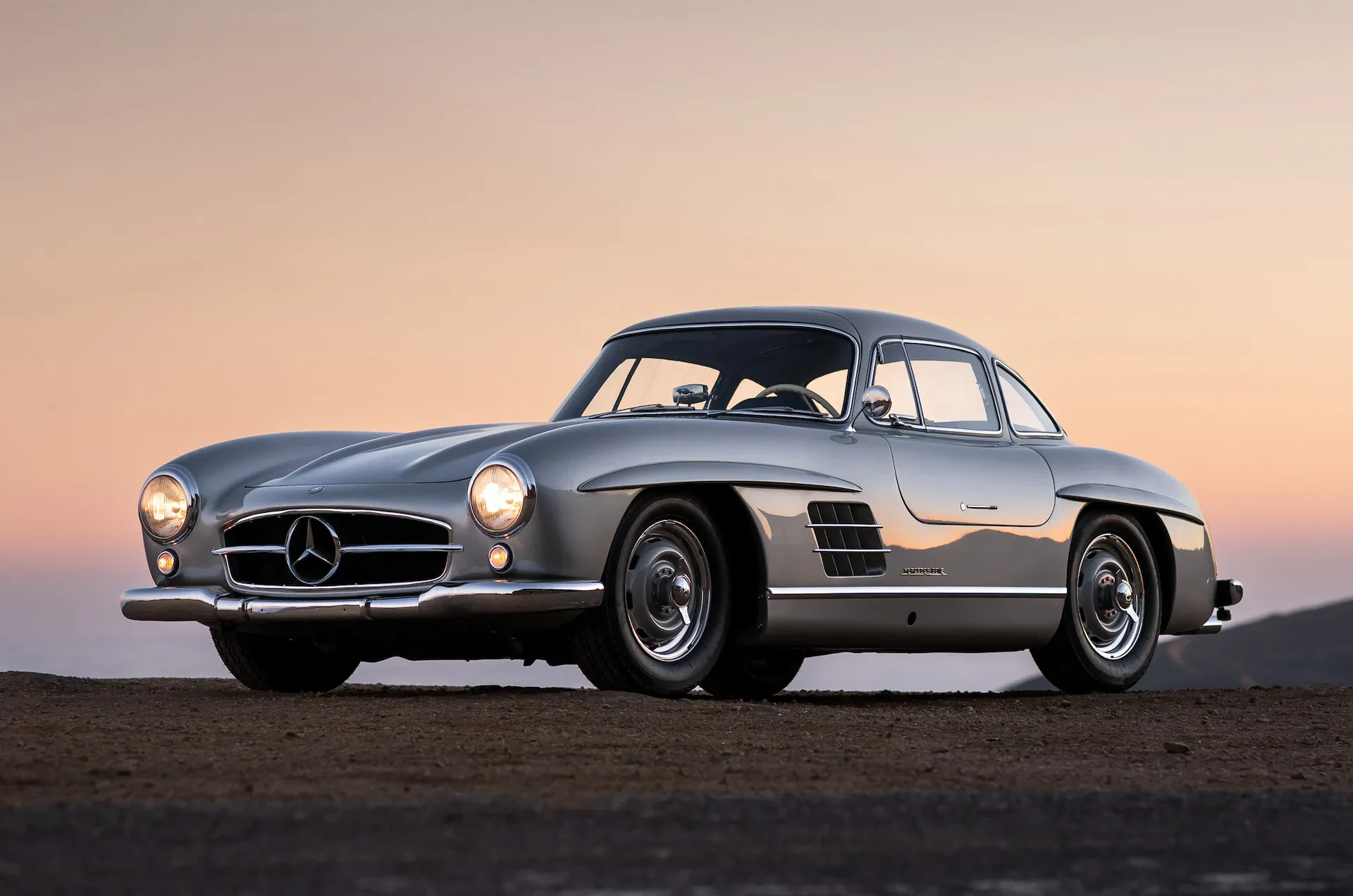 Mercedes 300SL Gullwing diecast model 2024