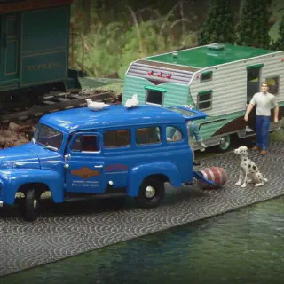 img/3377_carson-diecast-your-guide-to-tiny-metal-awesome.webp
