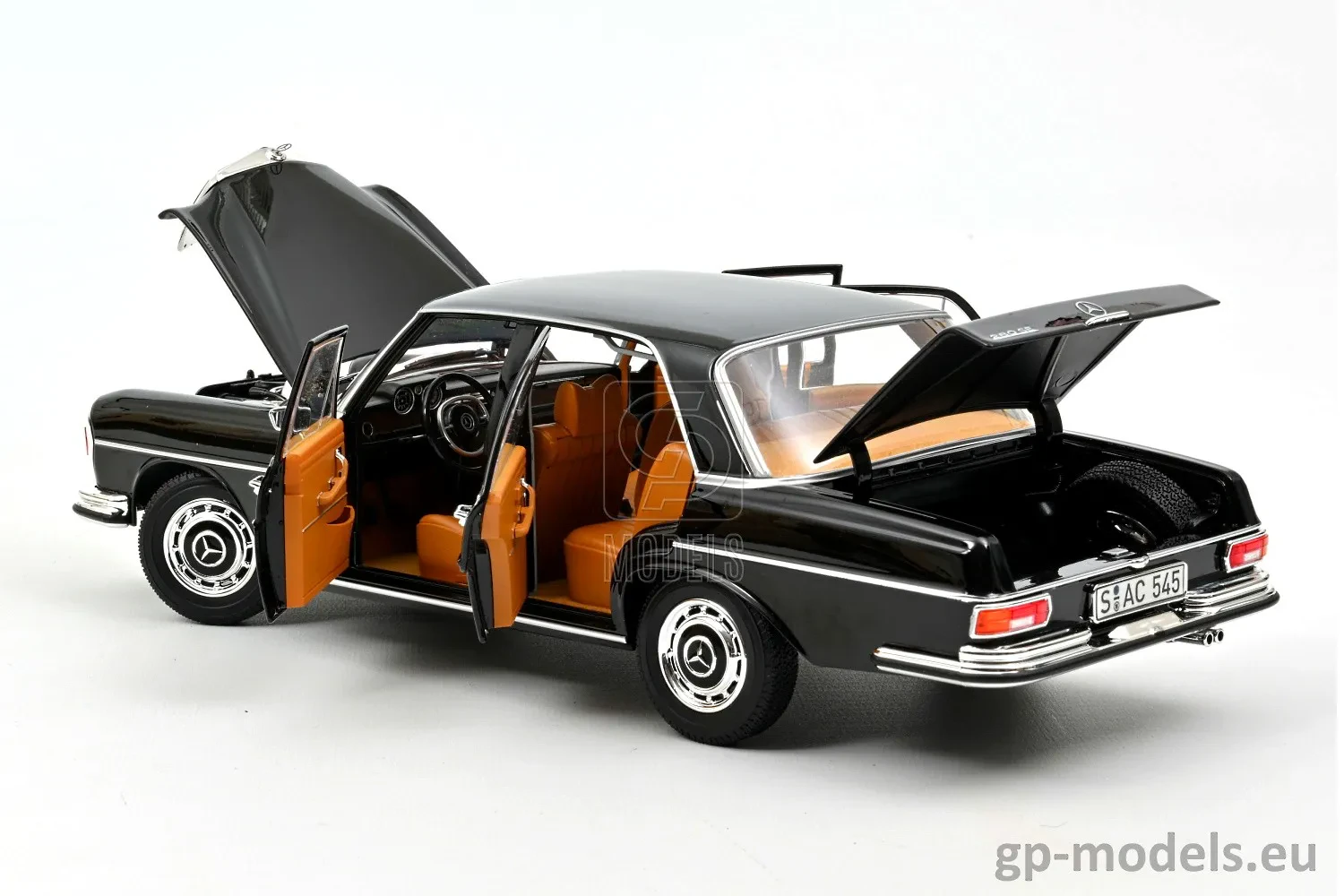 img/3379_mercedes-280-diecast-models-a-collectors-delight.webp