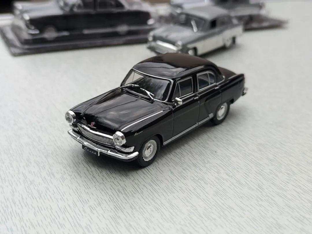 Gaz Volga diecast model