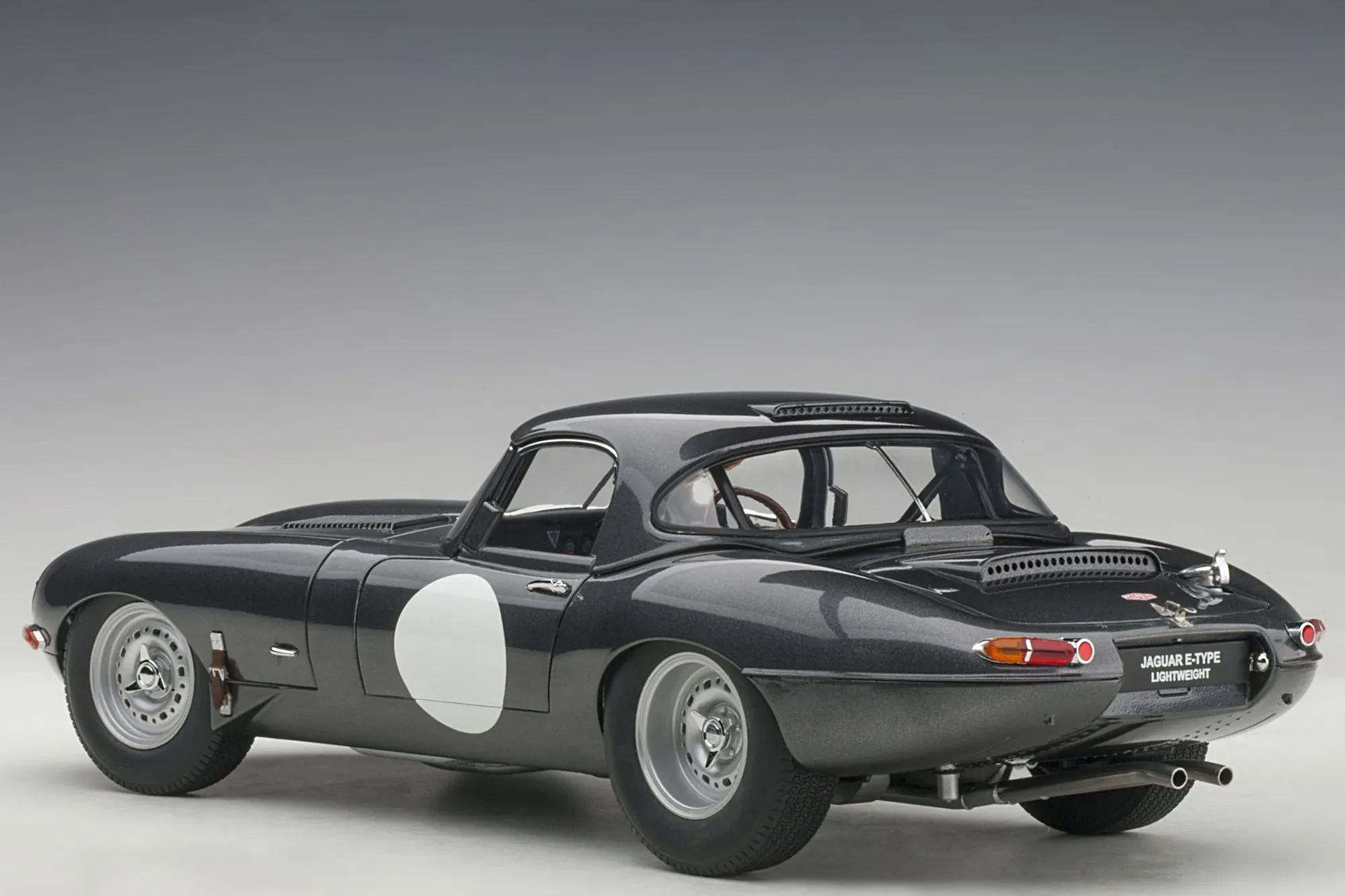 1:18 scale model example