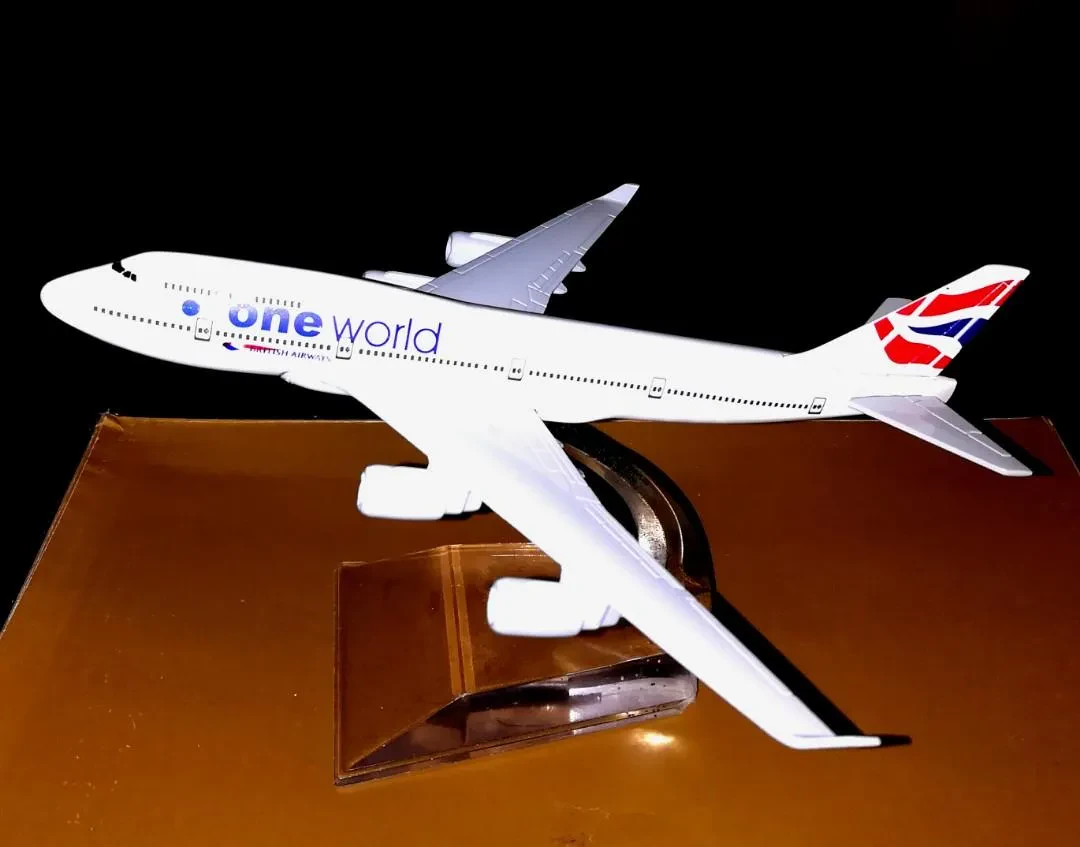 img/3408_diecast-toy-planes-are-they-more-than-just-playthings.webp