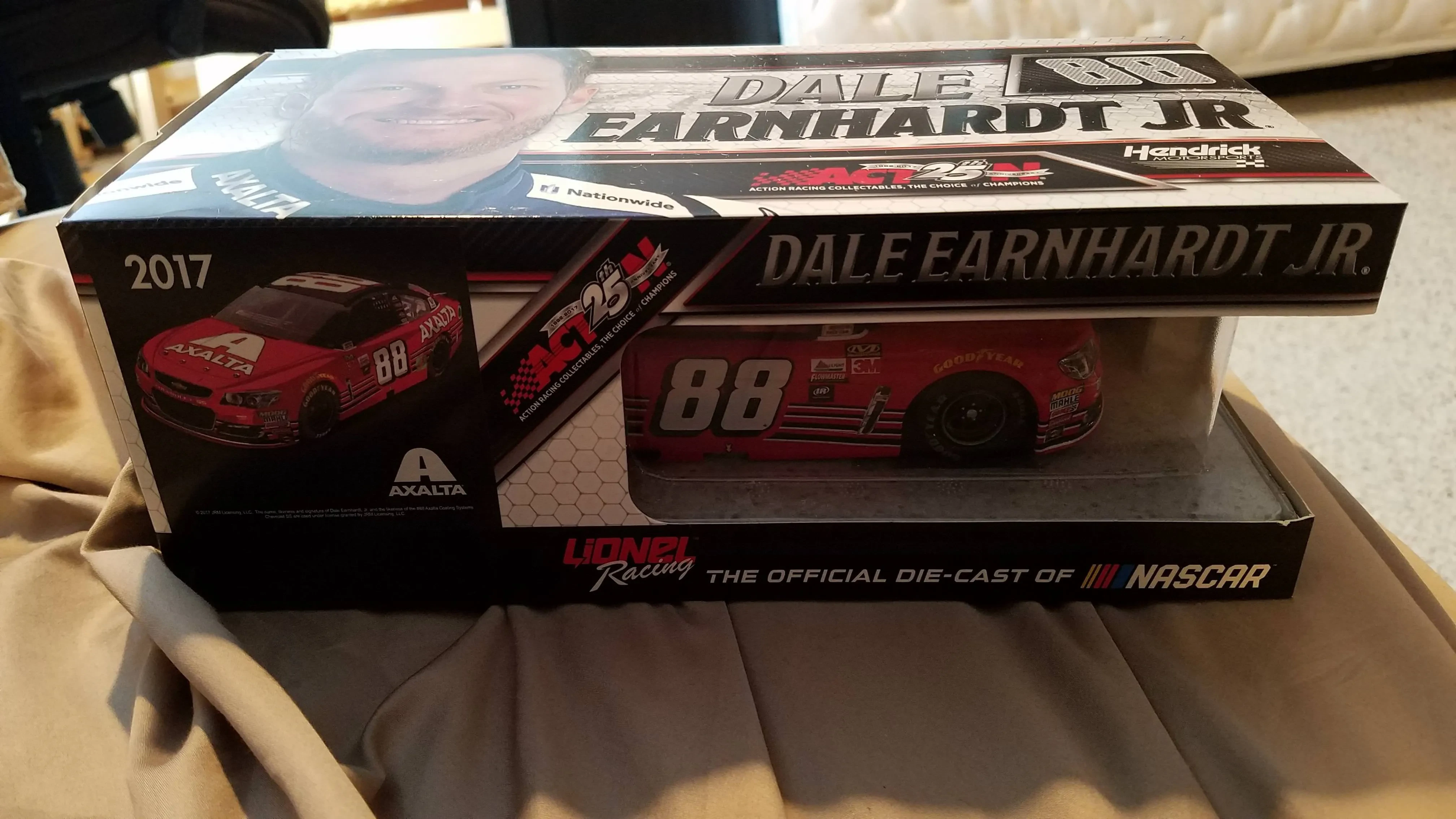 img/3427_dale-earnhardt-jr-diecast-cars-a-collectors-dream.webp