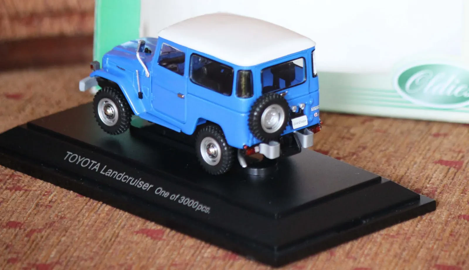 Toyota Land Cruiser FJ40 Diecast Model