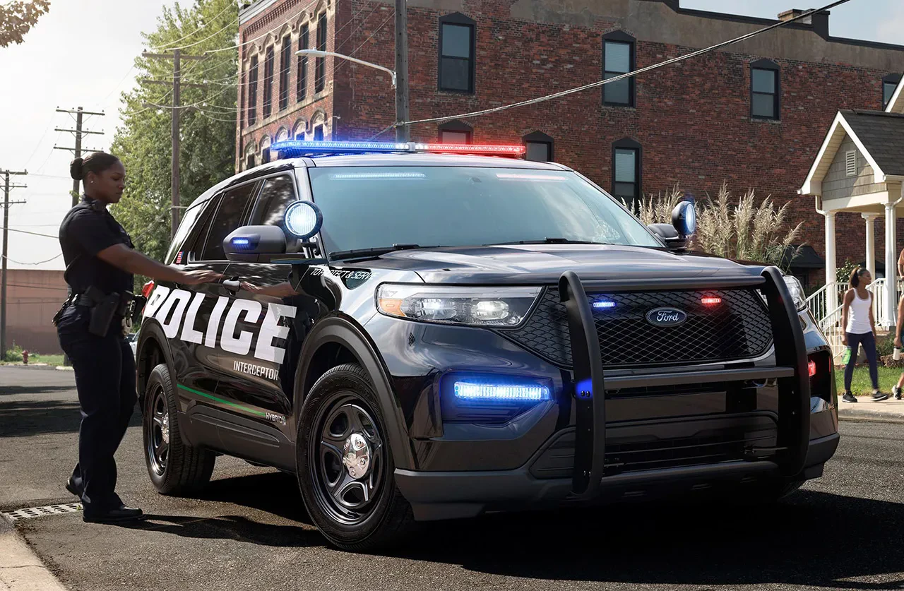 Ford Crown Victoria Police Interceptor 2024 Diecast