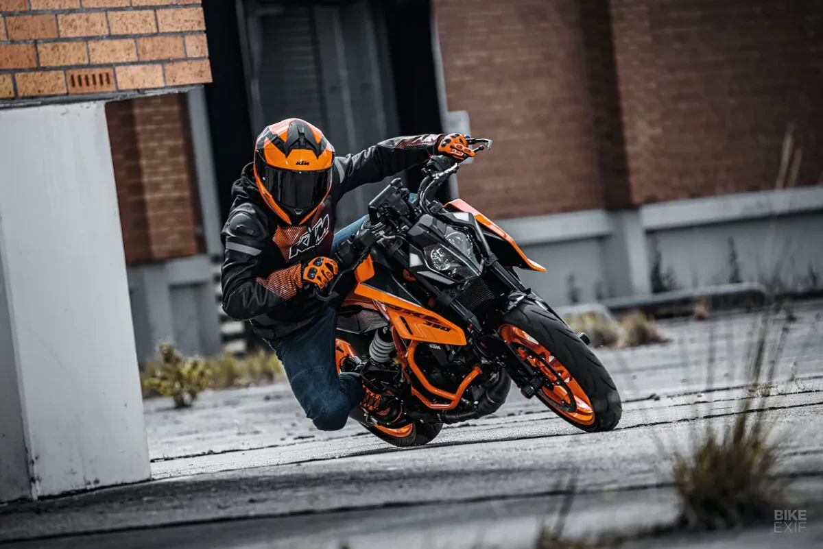 KTM Duke 2024 Diecast Front View
