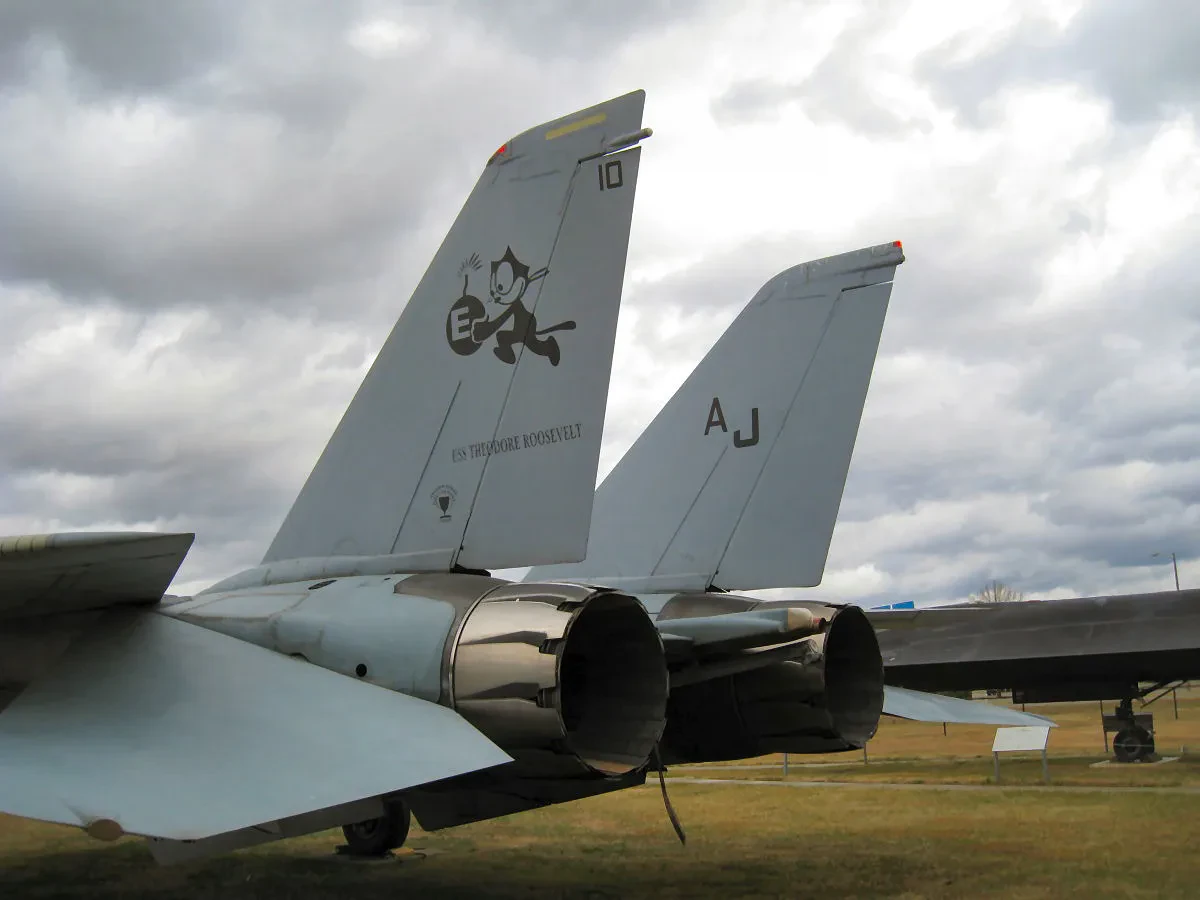 F-14_diecast_example_1