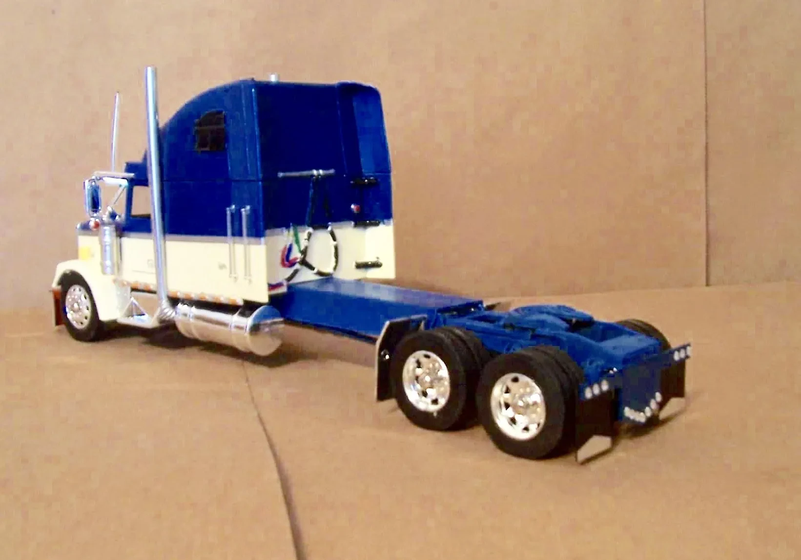 Diecast semi-truck model