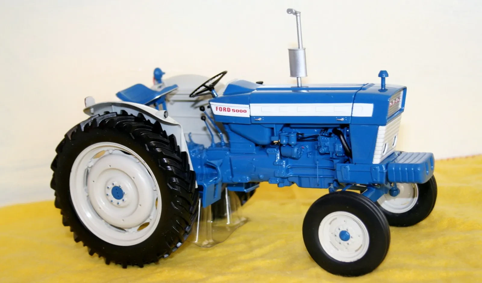 Ford 9N Diecast Model