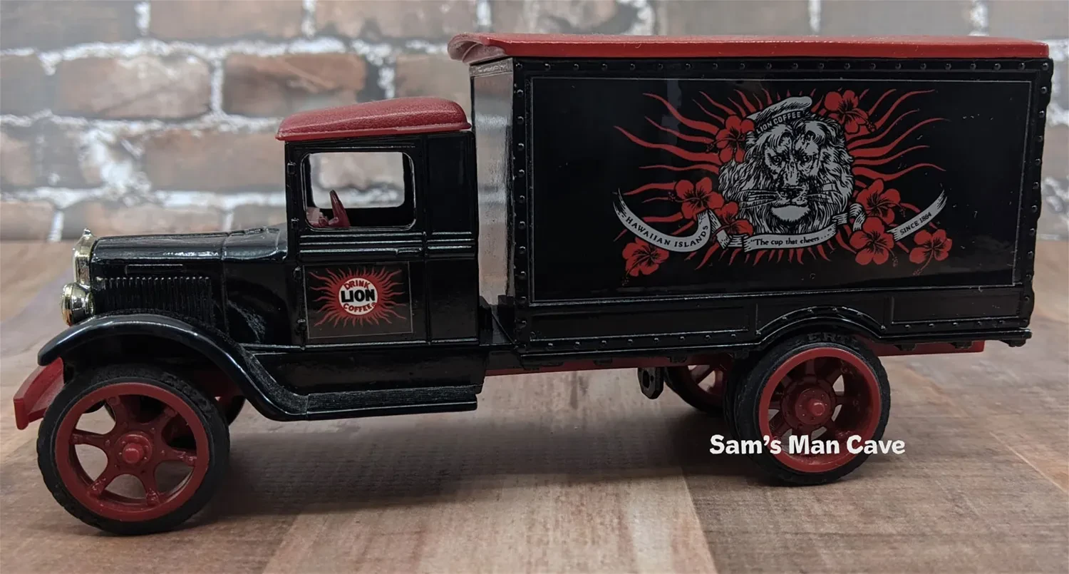 Close-up of Lion Toys diecast truck detail