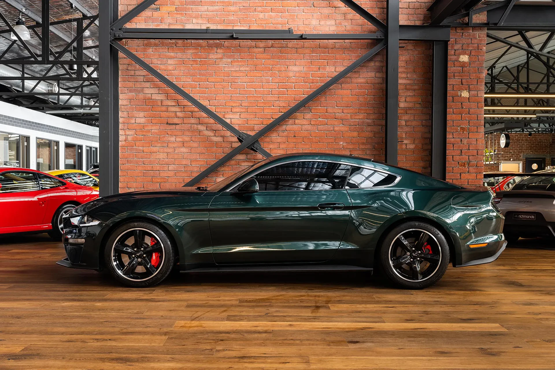 img/3514_ford-mustang-bullitt-diecast-a-collectors-dream.webp