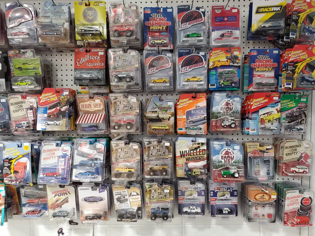 img/3547_cruising-through-time-finding-diecast-cars-in-st-augustine.webp