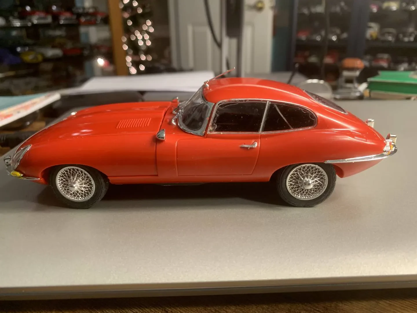 img/3553_jaguar-xke-diecast-models-a-collectors-dream.webp