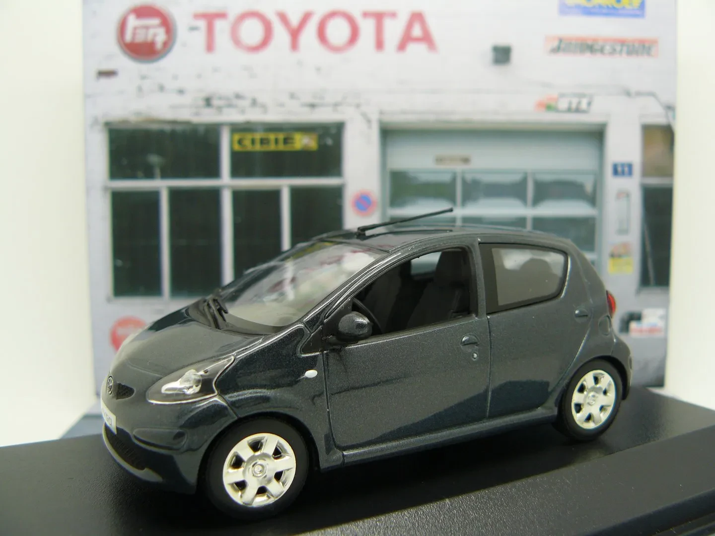Toyota Aygo Diecast 1 43