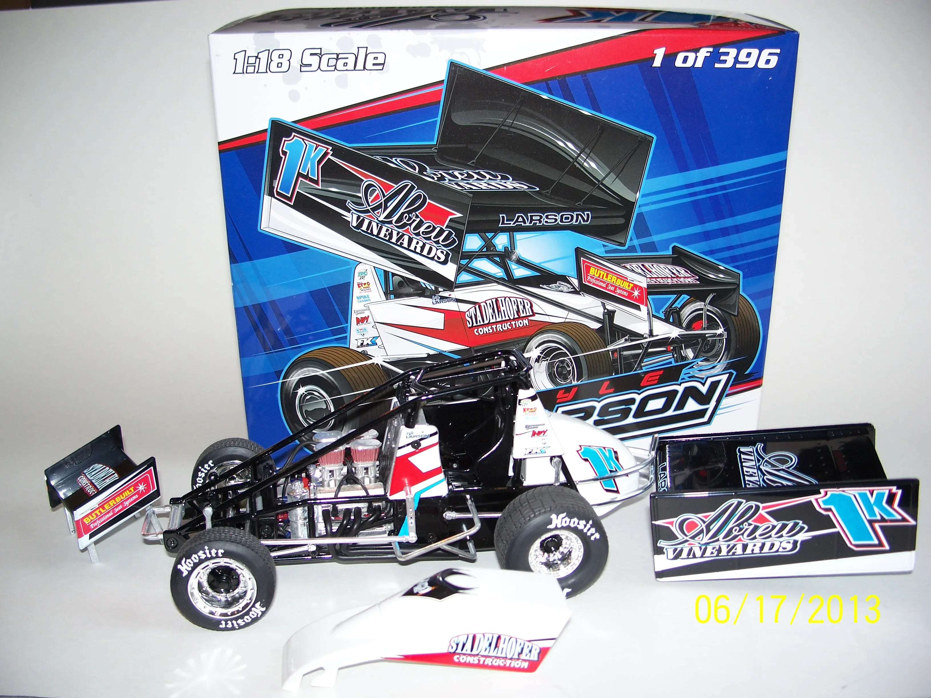 img/3593_lets-talk-about-kyle-larson-diecast-cars-in-164-scale-shall-we.webp
