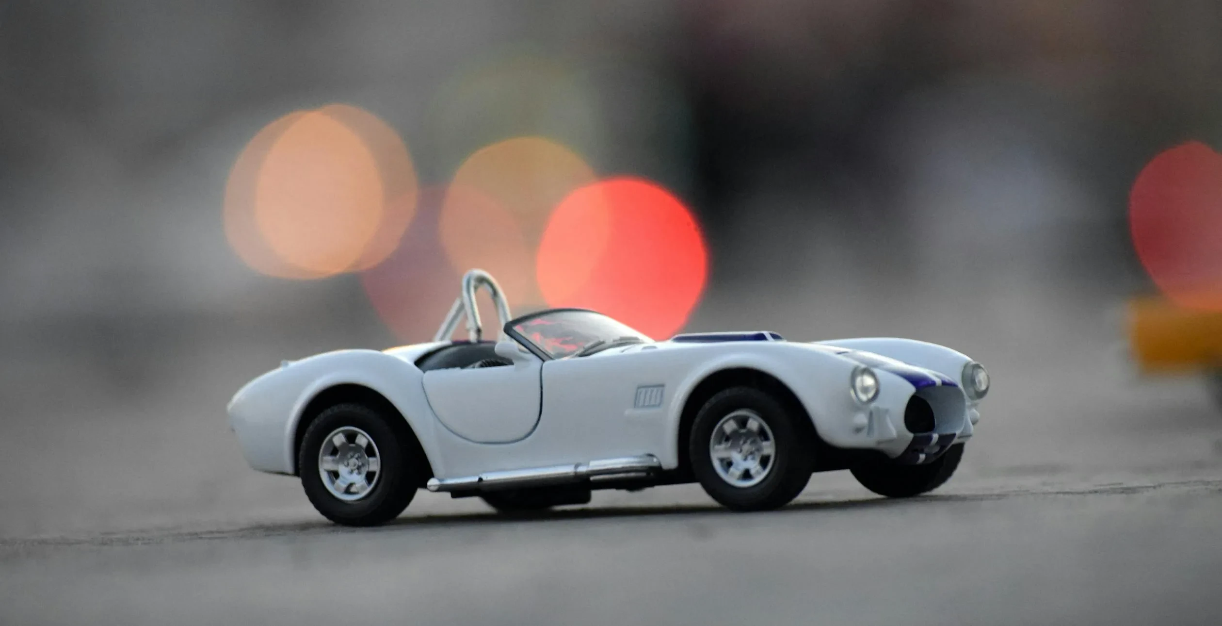 img/3606_lets-talk-diecast-and-toy-vehicles-more-than-just-childs-play.webp