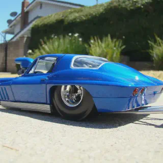 img/3445_used-118-diecast-cars-a-beginners-guide-to-score-a-deal.webp