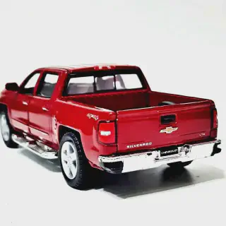 img/3195_chevrolet-silverado-diecast-trucks-a-collectors-dream.webp