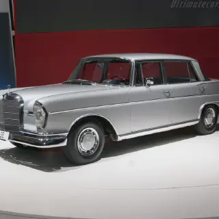img/3405_digging-deep-into-diecast-mercedes-benz-300-se-2024-models.webp