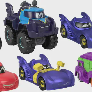 img/3570_diecast-batmobiles-at-walmart-lets-talk-about-them.webp