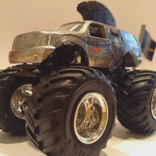 img/3153_the-hot-wheels-mohawk-warrior-a-deep-dive-into-this-classic-truck.webp