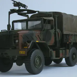 img/3067_awesome-diecast-military-trucks-a-collectors-guide.webp