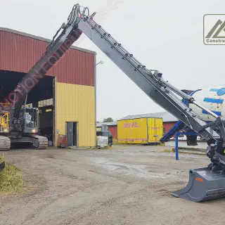 img/3562_digging-deep-into-long-reach-excavator-diecast-models-a-collectors-guide.webp