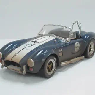 img/3256_shelby-collectibles-164-diecast-cars-a-detailed-look.webp